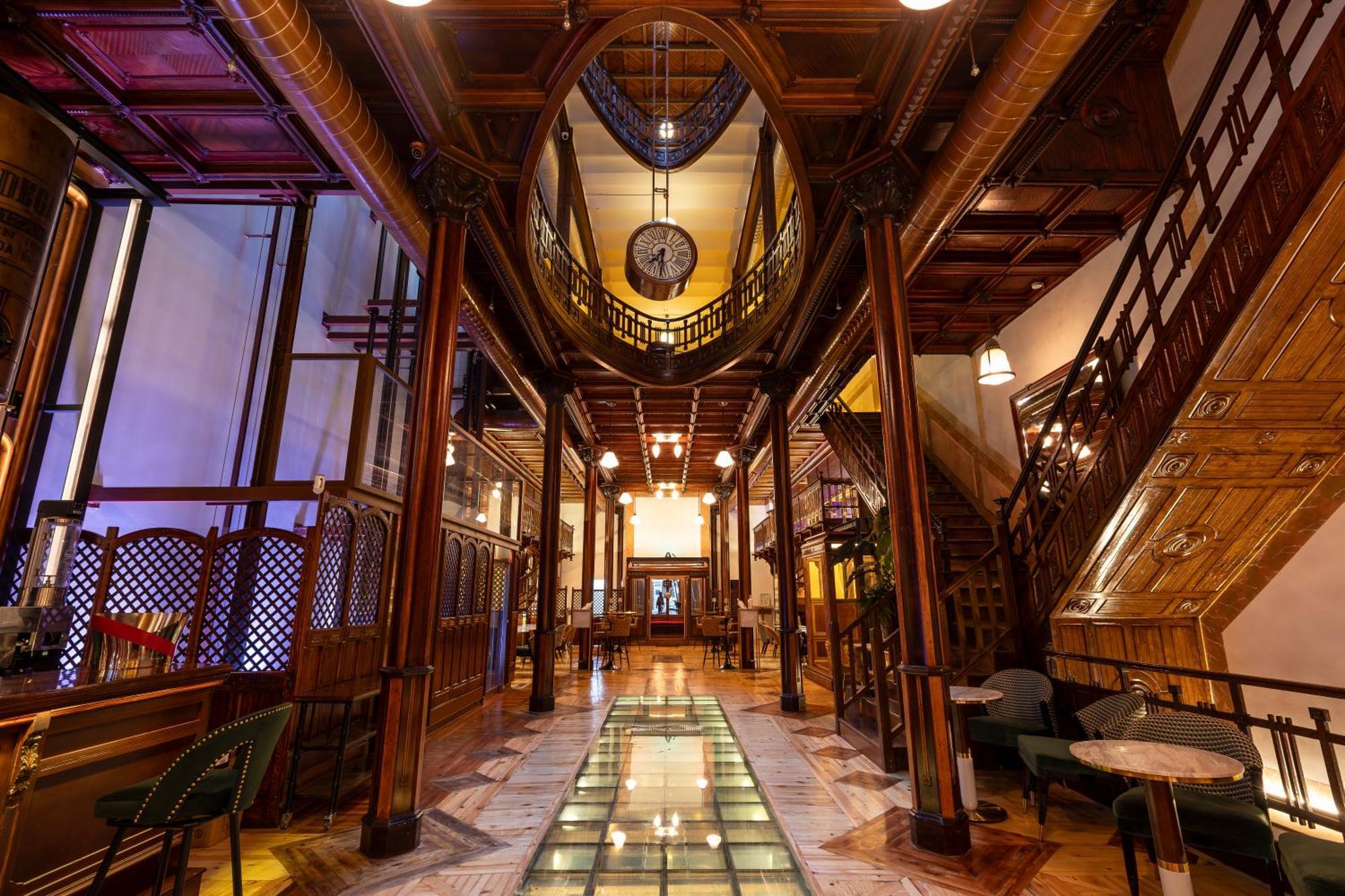 Hotel Las Tres Campanas バダホス エクステリア 写真