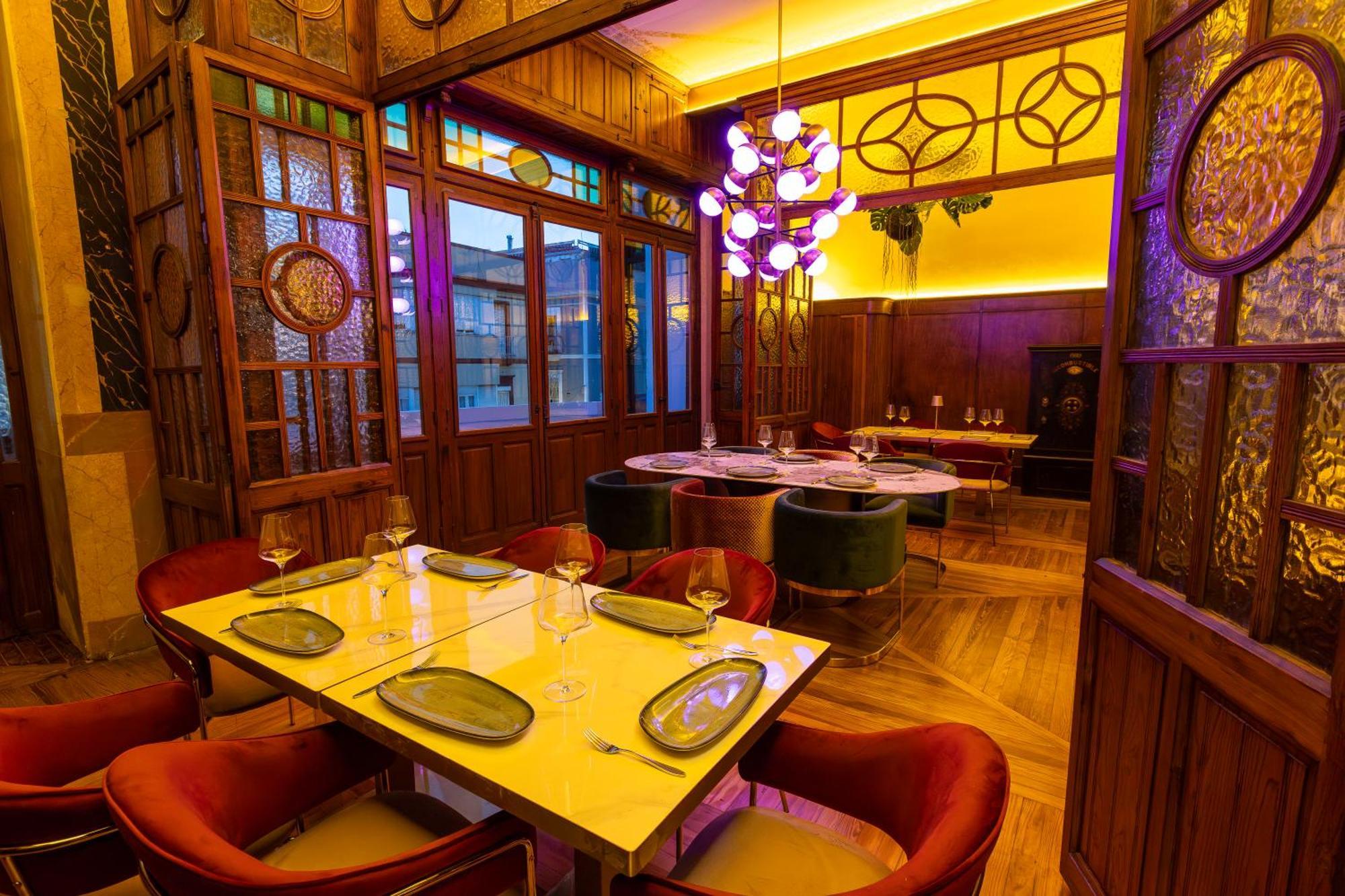 Hotel Las Tres Campanas バダホス エクステリア 写真