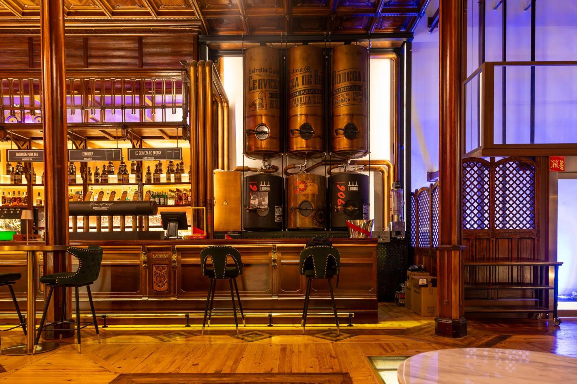 Hotel Las Tres Campanas バダホス エクステリア 写真