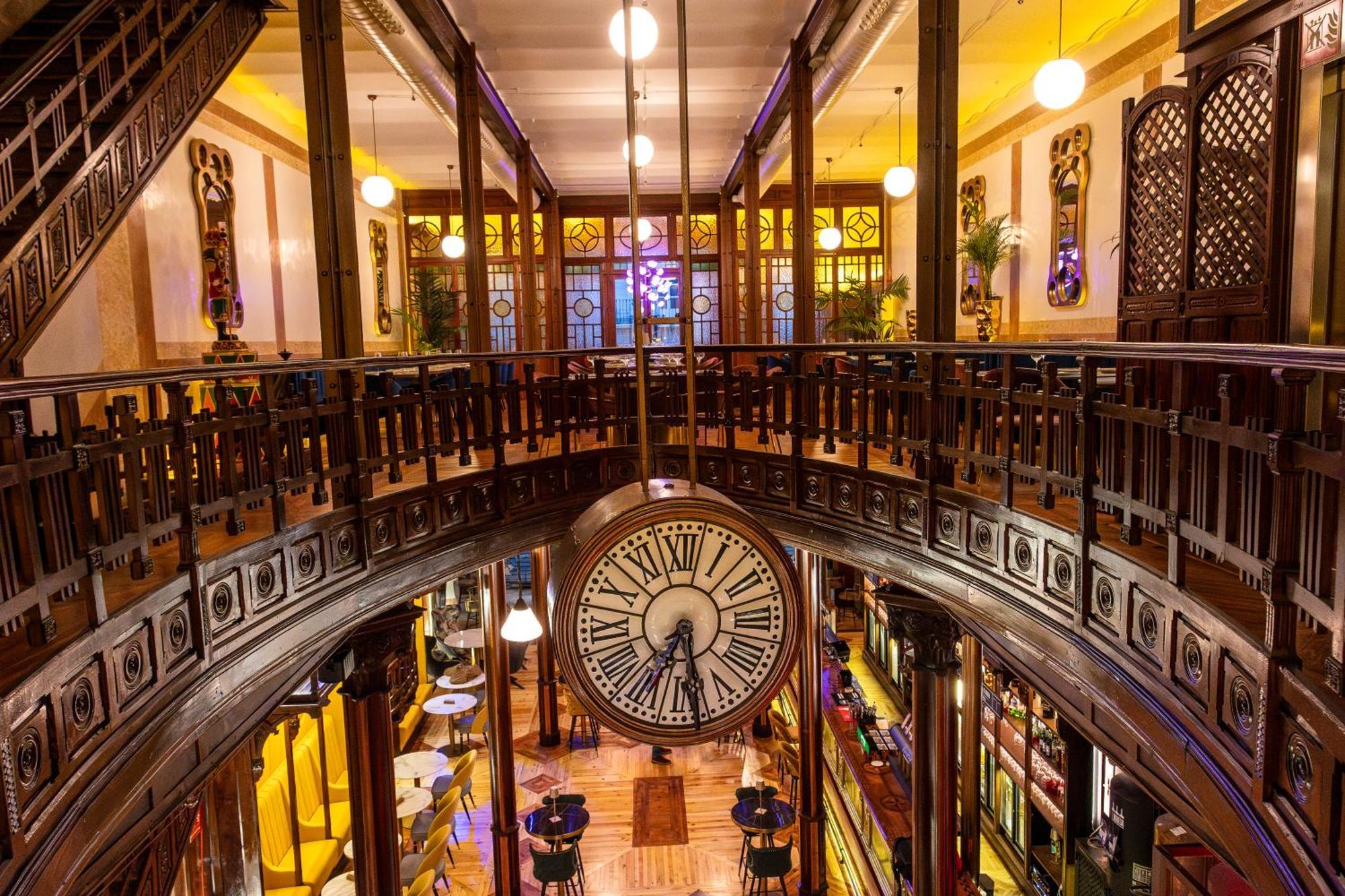 Hotel Las Tres Campanas バダホス エクステリア 写真